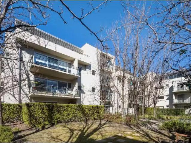 21/27 Cunningham, Kingston Apartment for rent Listed by Thoma.