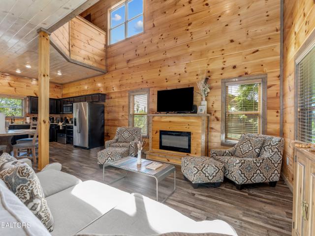 2127 Eagle Feather Drive