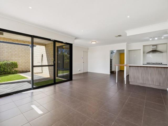 2/127 Keymer Street, Belmont WA 6104