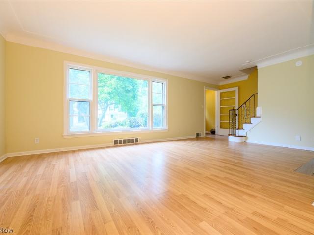 2127 Lyndway Road