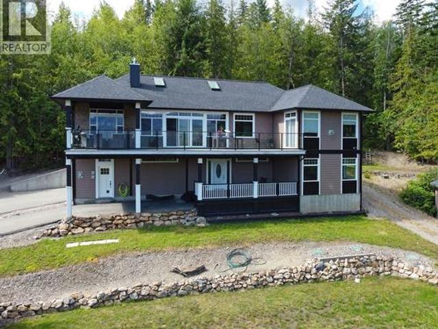 2127 Pleasant Dale Road W, Blind Bay, BC, V0E 2W1 house for sale | Listing ID 10393 | Royal LePage