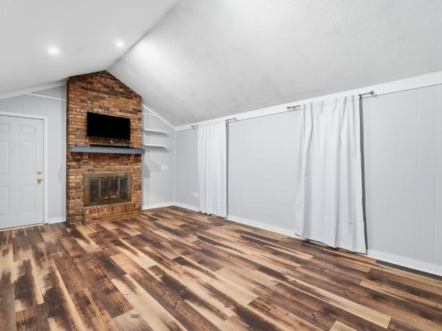 2127 Skyhawk Drive