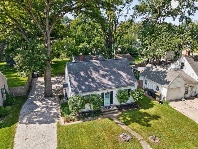 2127 Wawonaissa Trail