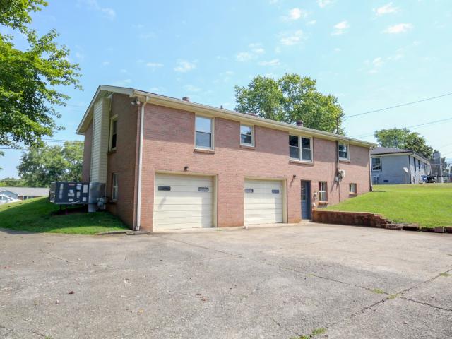 2128 Memorial Dr