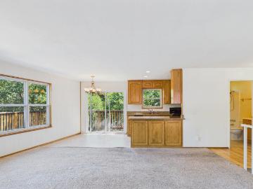 21293 Crystal Falls