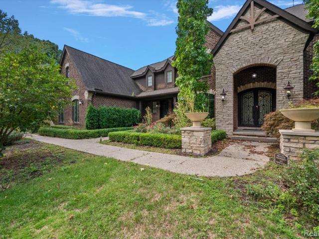 21291 Equestrian Trail