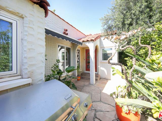 2129 N Beachwood Drive