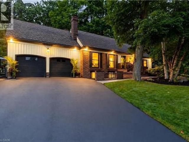 2129 Highview Drive, Burlington, ON, L7P 0P2 house for sale | Listing ID 40865 | Royal LePage