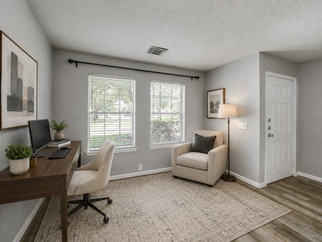 21203 Somerset Park Lane
