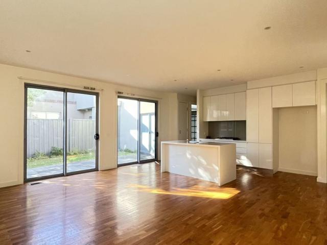 2/120 Canterbury Road, Canterbury