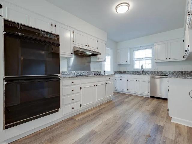 2121 abergeldie dr