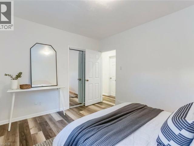2121 BRIDGE Road, Oakville, Ontario, L6L2E8