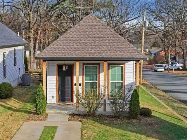 2121 COMMERCE ST, LITTLE ROCK, AR 72206