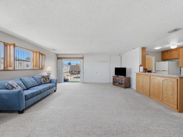 2121 E 4Th Street