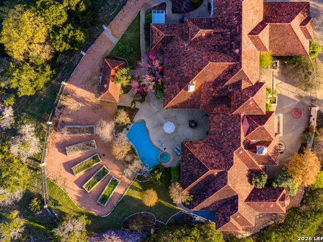 2121 Landmark Road