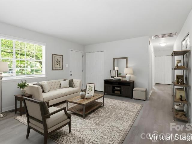 2121 Longleaf Drive
