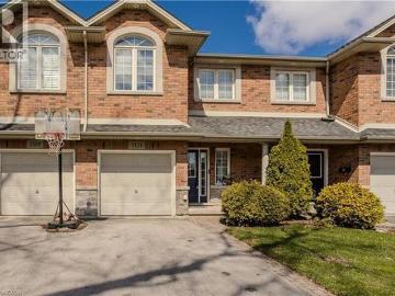 House for sale in Halton - Garden, Parking