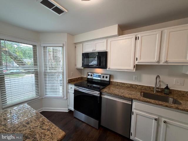 2121 Whisper Way