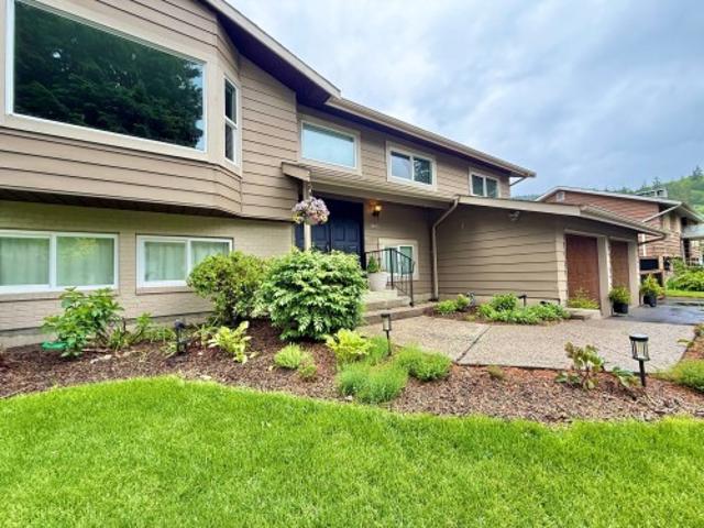 21224 Mountview Crescent, Hope, BC, V0X 1L1 house for sale | Listing ID R3163 | Royal LePage