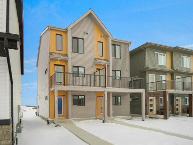 21229 A Avenue, Edmonton, AB, T5S 0T7 house for sale | Listing ID E4475 | Royal LePage