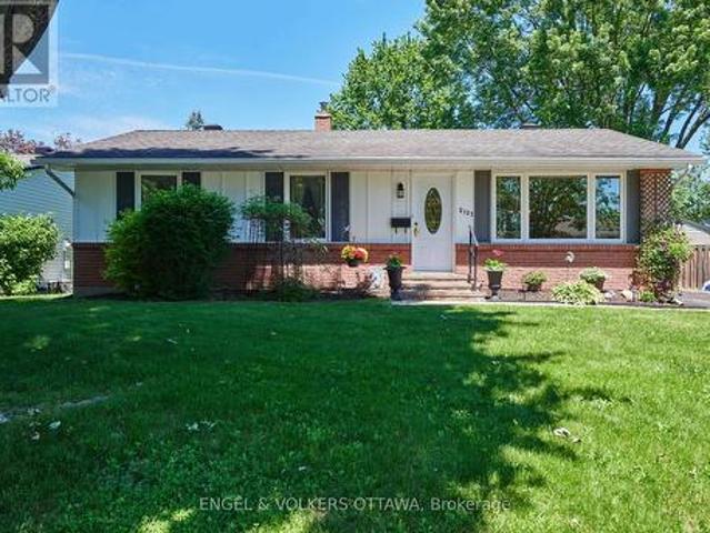 2123 Blue Jay Crescent, Ottawa, ON, K1J 6A9 house for sale | Listing ID X13432 | Royal LePage