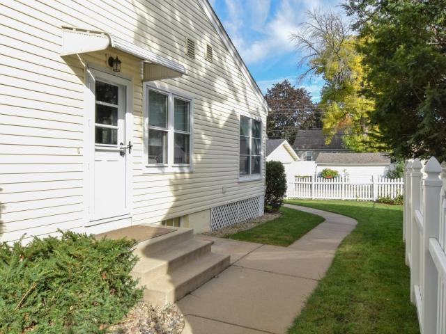 2123 Fairway Drive NE