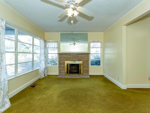 2123 Pine Lane