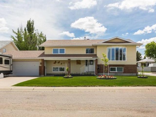 2123 16 Avenue, Coaldale, AB, T1M 1J9 house for sale | Listing ID A2320 | Royal LePage