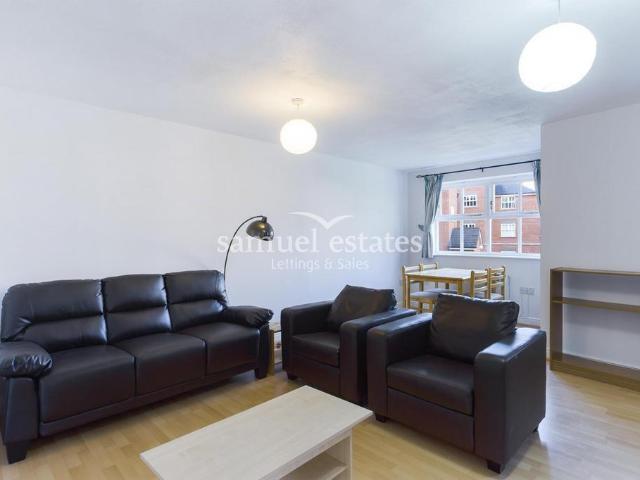 212 219 Macmillan Way, London, SW17 6AW, United Kingdom | 2 bed apartment for rent #140398761 | Rentberry