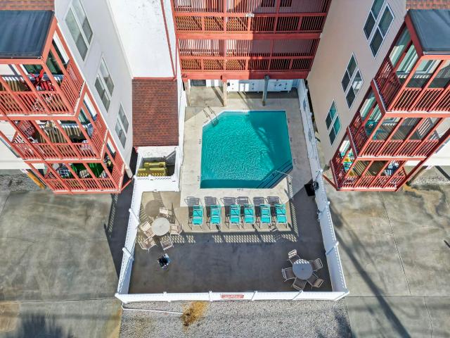 212 29th Ave. N 206