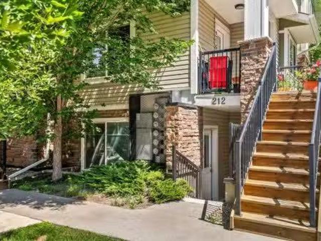 212 300 Marina Drive, Chestermere, AB, T1X 0P6 townhouse for.