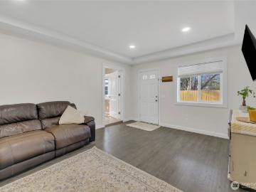 212 7th Street