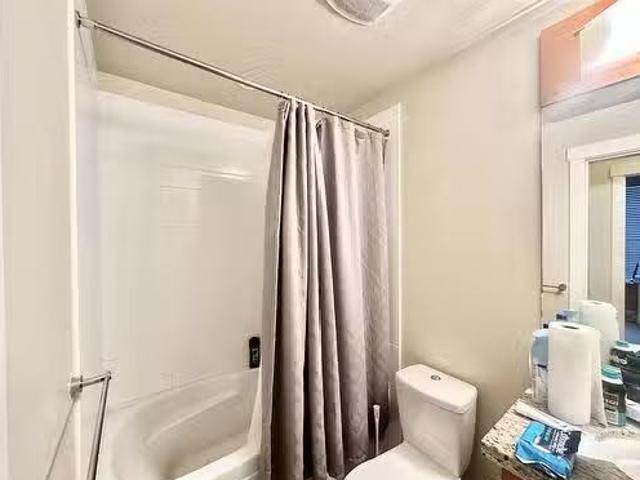 212 5788 Birney Avenue, Vancouver, BC, V6S 0A2 lease for lea.