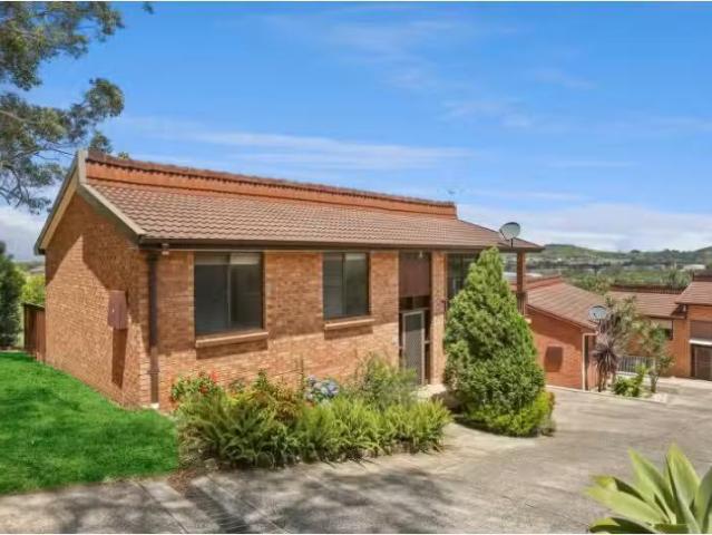 2/12 Cameron Place, FIGTREE Townhouse for rent Listed by The.