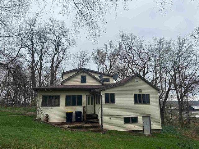 212 Center Avenue