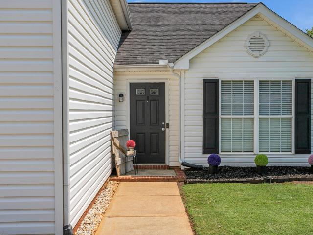 212 Clay Thorn Court