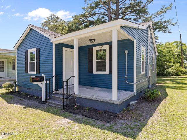 212 Clay Street
