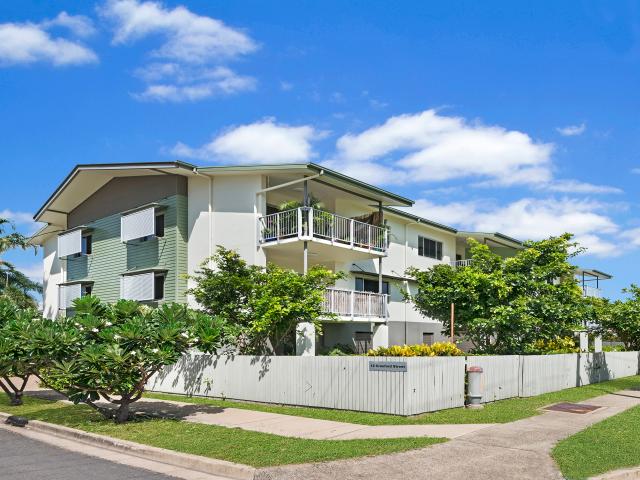 2/12 Crauford Street, West End QLD 4810 House For Rent | Domain