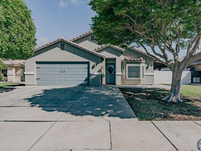 212 Acapulco Dr, Imperial, CA 92251