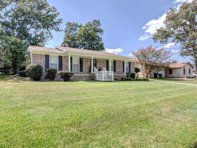 212 Alamo Drive