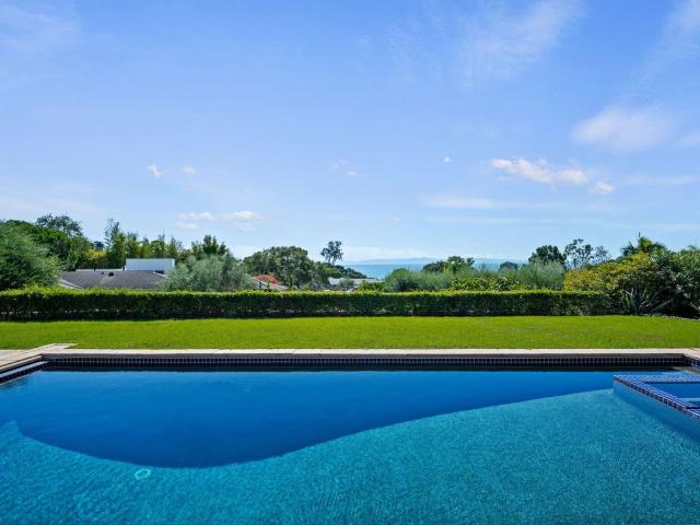 212 Alston Road, Santa Barbara, US, CA