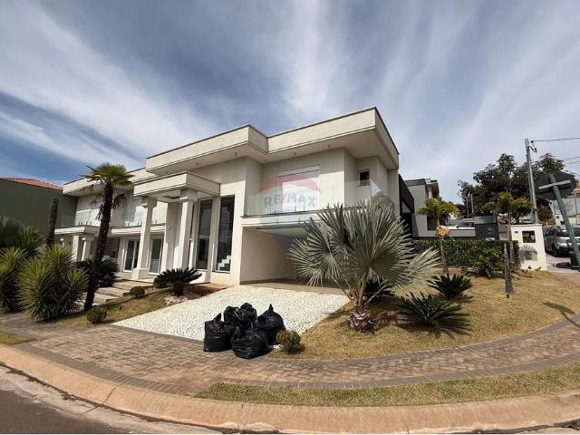 212 Área Útil Casa de Condomínio Alugar, 3 Dormitórios localizado em Rua Piacenza, 193, Bom Retiro, Bragança Paulista, São Paulo, 12913 099 | Brasil