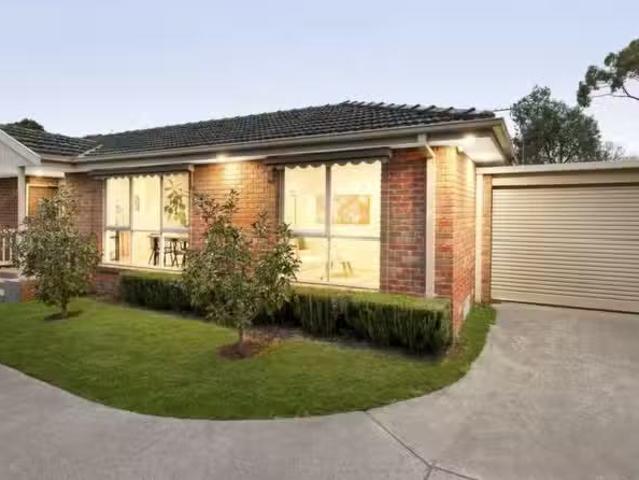 2/12 Baldwin Road, Blackburn VIC 3130 Unit Auction