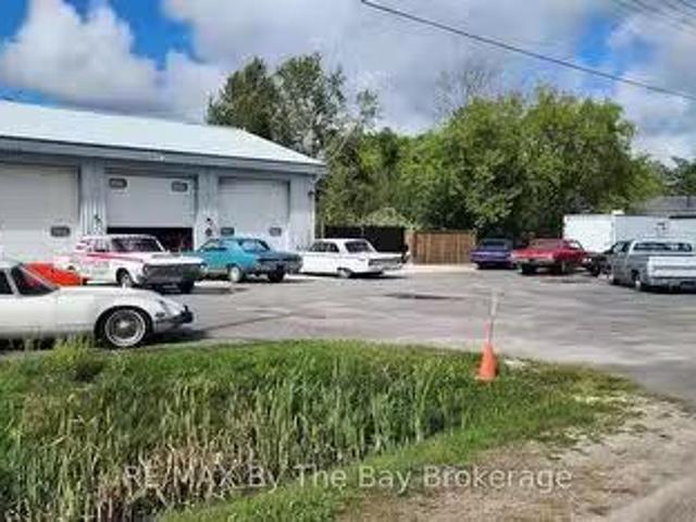 212 Beech Street, Clearview Stayner, ON, L0M 1S0 commercia.