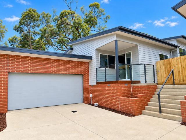 2/12 Gardner Parade, Mount Evelyn