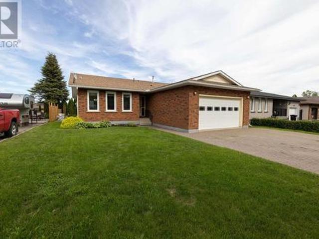 212 Downing Street, Thunder Bay, ON, P7A 7Z5 house for sale | Listing ID TB2601 | Royal LePage