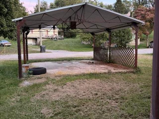 212 Delaney Street