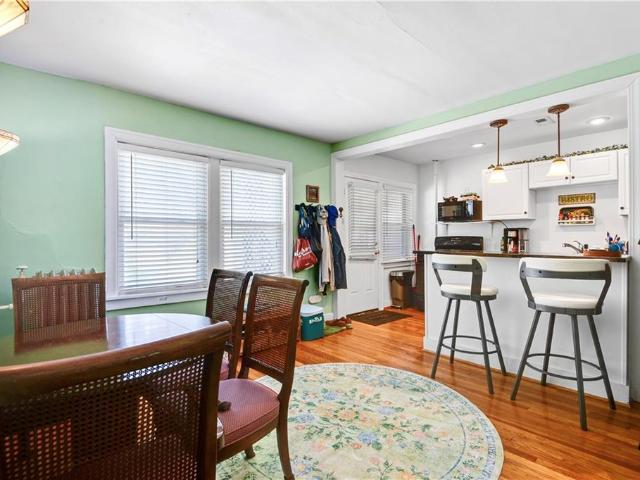 212 Emanuel Cleaver II Blvd. Unit 2 WEST, Kansas City, MO 64112 | MLS #2627