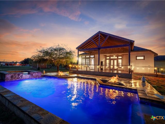 212 Ferryboat Ln, New Braunfels, TX 78130 | MLS #593401