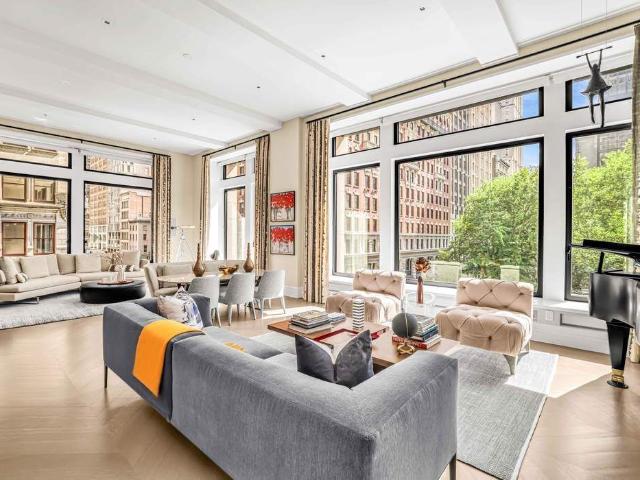 212 Fifth Avenue, New York, NY